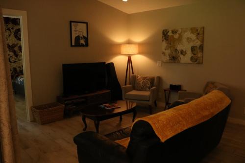 University Place Apartamento | Charming Garden Apartment
