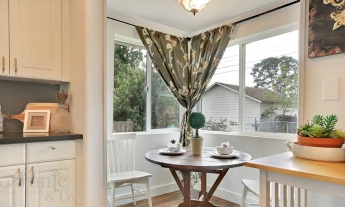 South Tacoma Casa | Charming Gem in Tacoma
