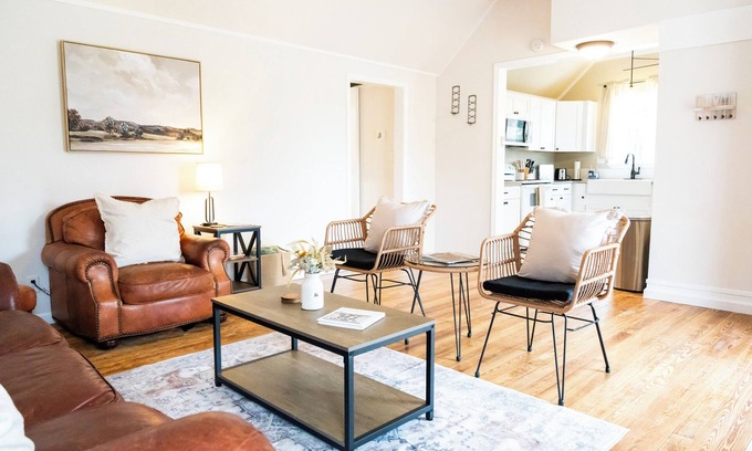 Comfort Casa | Charming Getaway in Comfort, TX - Relax, Recharge, Explore - Texas Wine Country