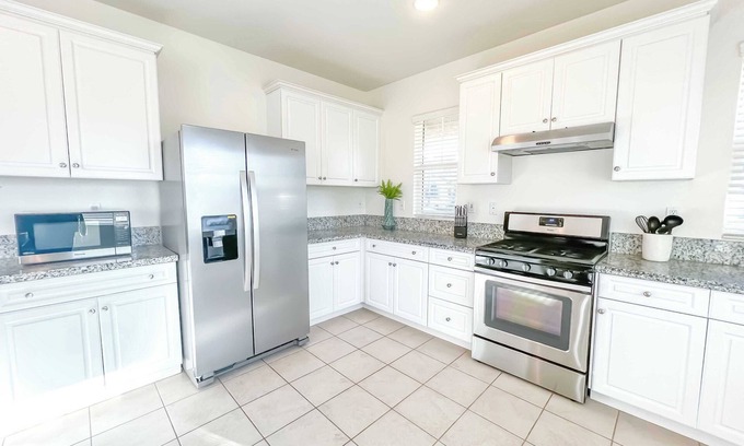 Ontario Casa | Charming Getaway on Centennial Circle, Ontario - Perfect for Your Retreat #41640