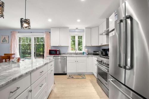 Eastham Casa | Charming Getaway with Hot Tub Dog Friendly