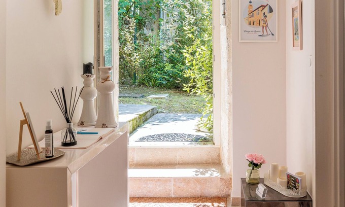 Belveze Casa | Charming gîte and unusual cabin, nature, swimming pool. Ideal for friends and family stays