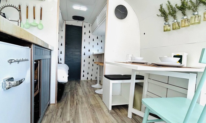 La Presa Casa | Charming Glamping - Stay in Style: Airstream + Views in Spring Valley