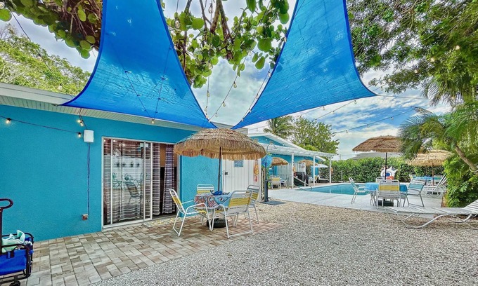 Ilexhurst Cabaña | Charming Ground Level Resort Style 3 unit Condo - unit C