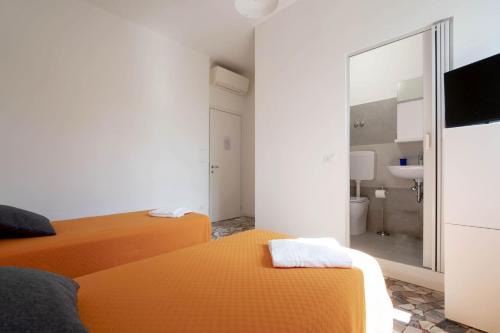 Castel San Pietro Terme Casa | Charming Guest Room in Frassino with Private Entrance