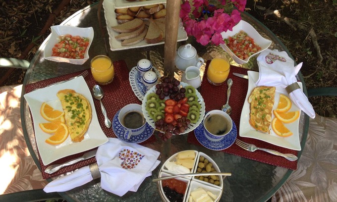Sherman Oaks Cama Y Desayuno | Encanto Casa de huéspedes / cuarto de baño privado + piscina + mejor desayuno de la ciudad!