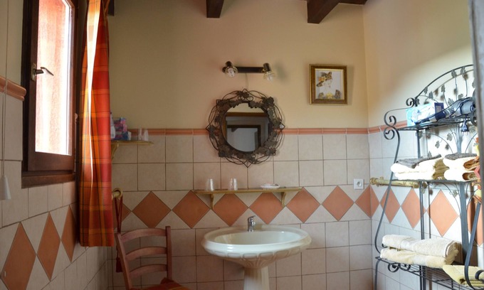Prunete Hotel | Habitaciones con encanto cerca del mar y la montaña. DORMITORIO 1