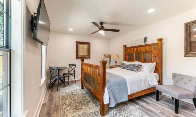 Liberty Hill Casa | Charming guest studio in the heart of Liberty Hill