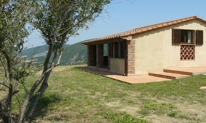 Castellina Marittima Casa | Casa encantadora con una vista impresionante desde Pisa hasta la isla de Elba