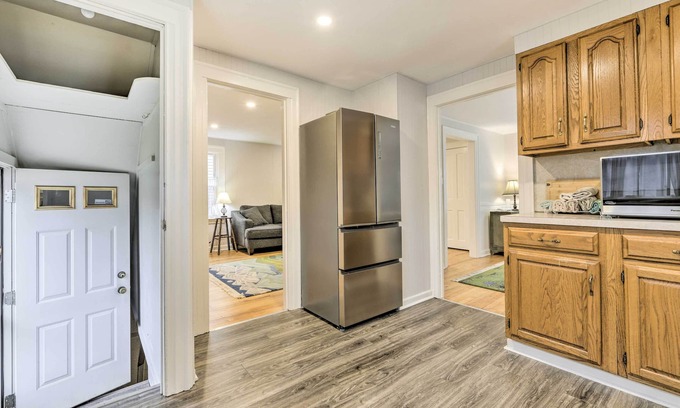New Haven Cabaña | Charming Hamden Home: 2 Mi to Yale University