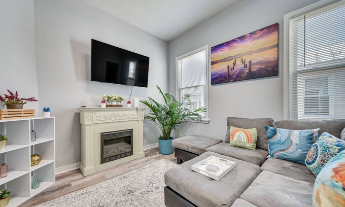Hampton Casa | Charming Hampton Home Near Downtown & Beaches!