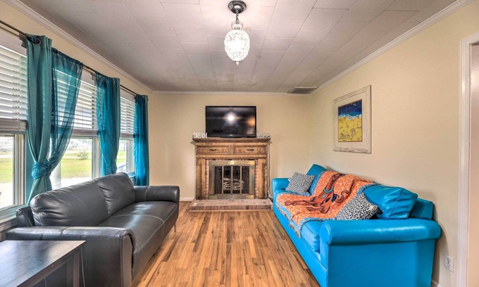 Harkers Island Casa | Charming Harkers Island Home - Fish & Boat!