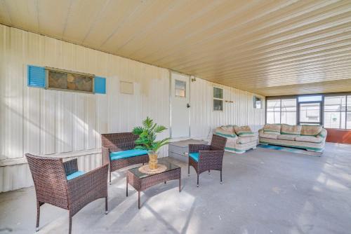 Hernando Casa | Charming Hernando Retreat with Screened Patio!