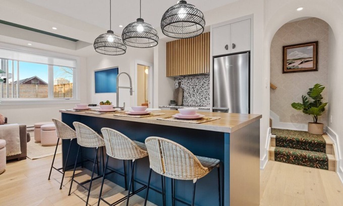 Ottawa Division Casa | Charming Hideaway: Discover Comfort