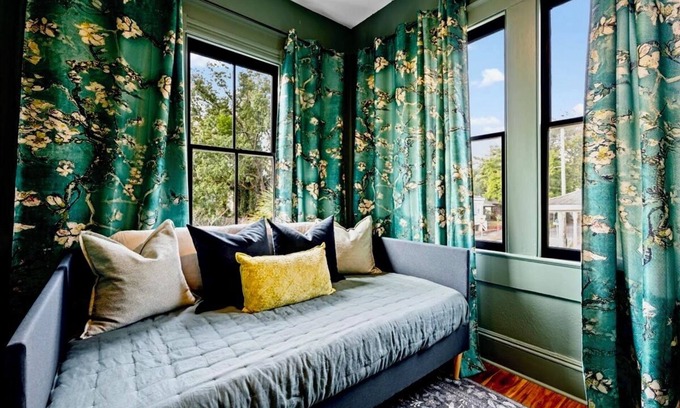 Thomas Square Casa | Charming historic Savannah, luxury amenities - 20 min drive to Tybee Island