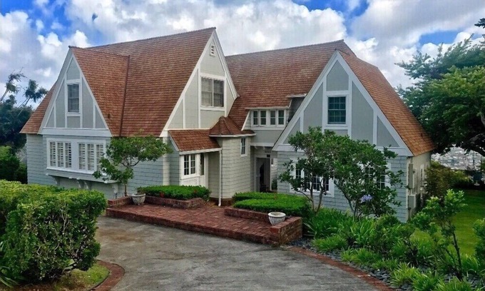 Maunalani Heights Casa | Casa Histórica con Encanto - Crutchfield Estate