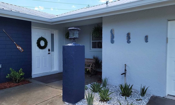 Rotonda West Casa | Charming home @ 6 mnt away from the beach. Community featuring 5 courses of Golf