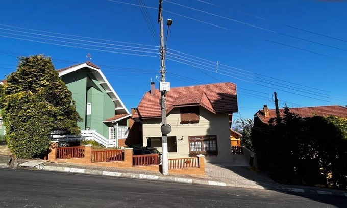 Vila Poran Casa | Encantadora casa en comunidad cerrada