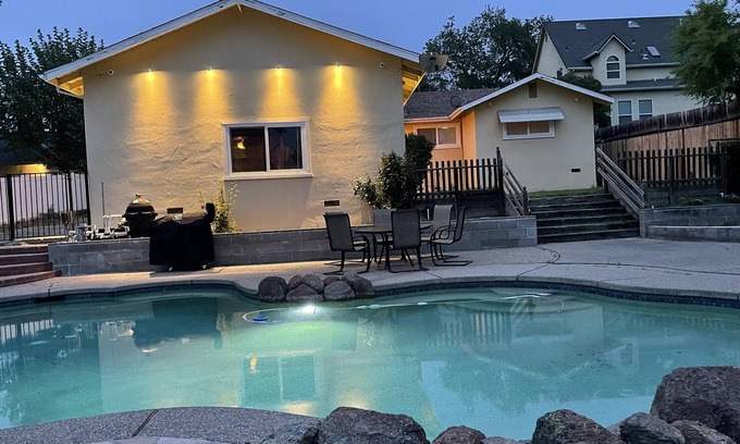 Citrus Heights Casa | Charming home for family and friends on 2+ acres