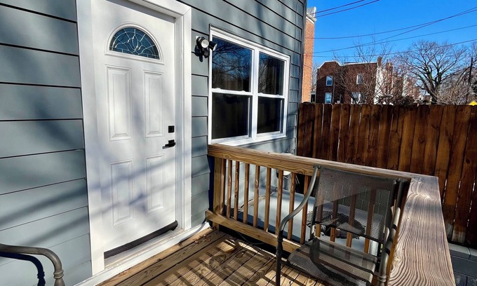 Northeast Casa | Charming Home Free Parking & Free Metro Shuttle