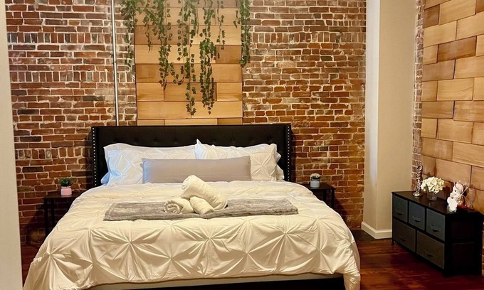 St. Charles Casa | Charming Home in Cozy Frenchtown Saint Charles