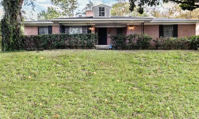 Cedar Crest Casa | Charming Home Near Downtown Dallas