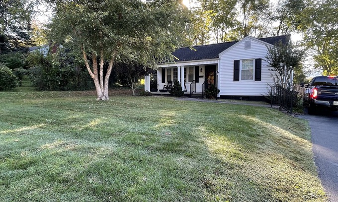 Johnson City Casa | Charming home near Downtown, Med Center and ETSU