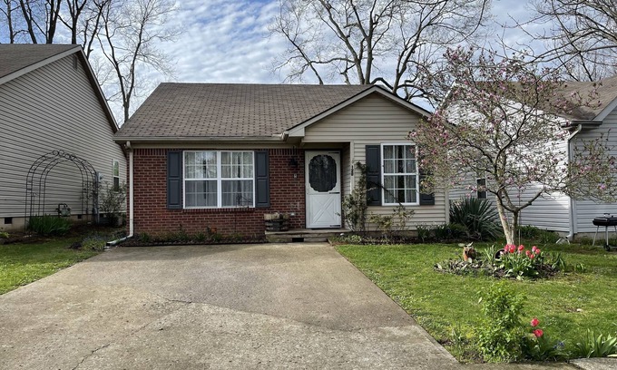 Georgetown Casa | Cozy home located on a quiet and kid friendly 1-way street.