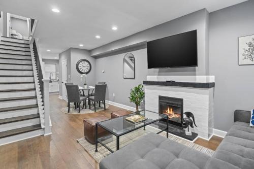 Downtown Baltimore Casa | Charming Home Parking, Sleeps 10, Wfh Space