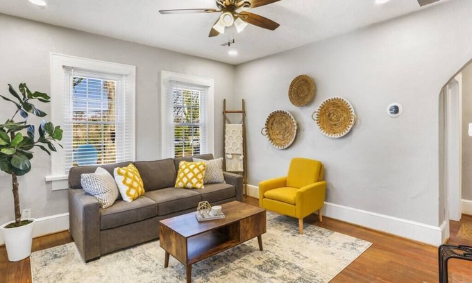 Sylvan Hills Casa | Charming Home! Prime Location! Cozy and Trendy!