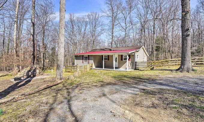 Kabletown Casa | Charming Home with Yard Near Shenandoah River!