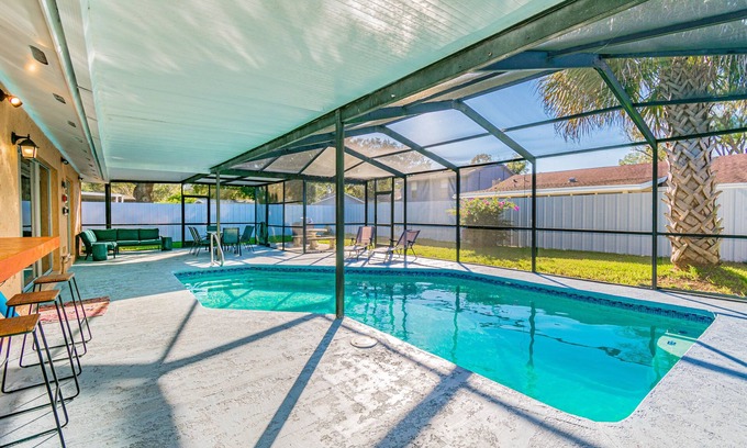 Tampa Casa | Encantadora casa con increíble piscina climatizada! Cerca del aeropuerto, playas y atracciones