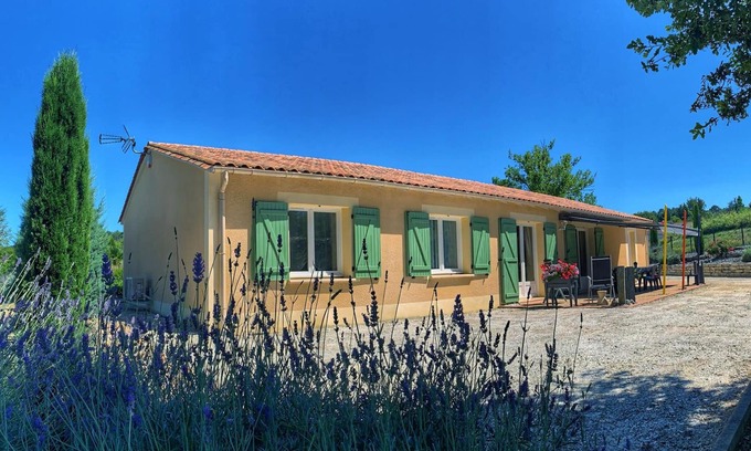 Neuvic Cabaña | Casa rural con jardín cerrado, aire acondicionado y bicicletas en Neuvic