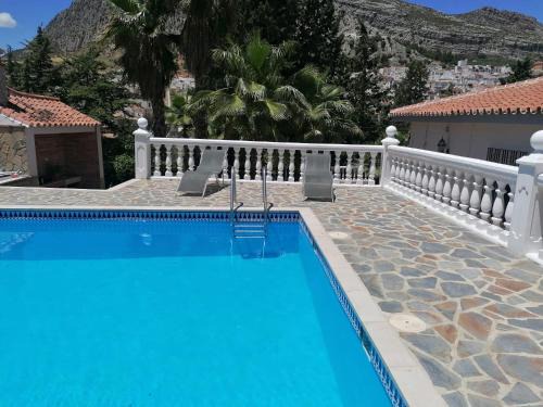 Valle de Abdalagis Casa | Charming House with Pool & Barbecue