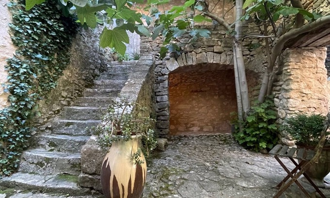 Rustrel Casa | Charming house for 2/3 people in the light of the Luberon