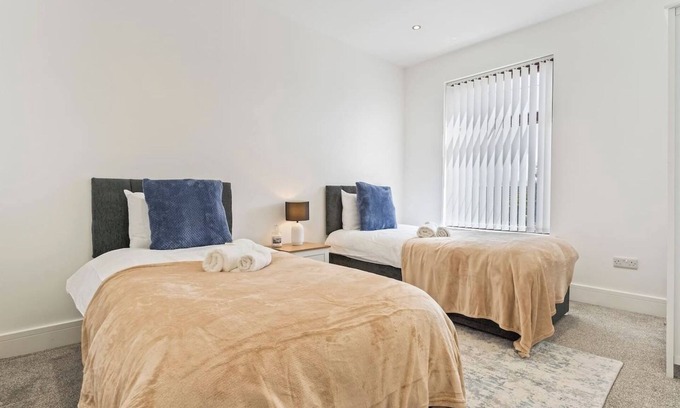Ashton in Makerfield Casa | Charming House Free Parking FastWiFi SmartTV