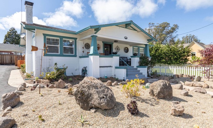 Tomales Casa | Charming house in a charming town, Casa Cerini