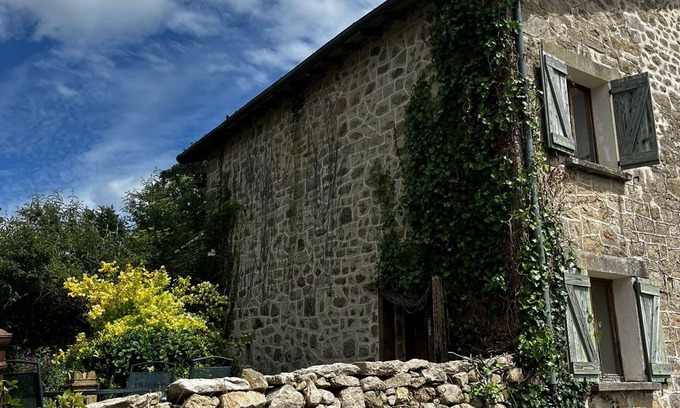 Nedde Casa | Charming house in a peaceful setting very close to Lac de Vassivière