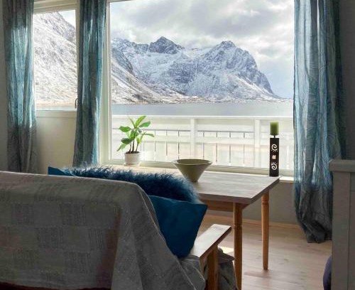 Valberg Casa | Charming house in fjord Lofoten