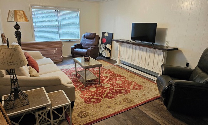 Foley Casa | Charming house in Foley with WiFi and AC