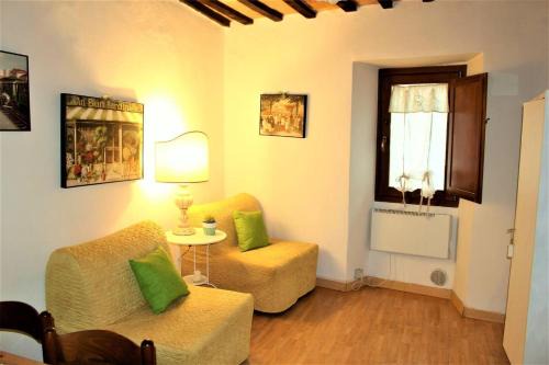 Gubbio Casa | Charming House in Gubbio with Mountain View