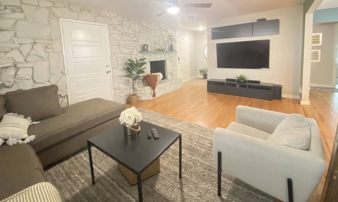 Oak Cliff Casa | Charming House in Oak Cliff