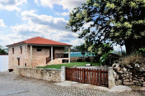 Salsas Casa | Charming House in Parada + Fireplace