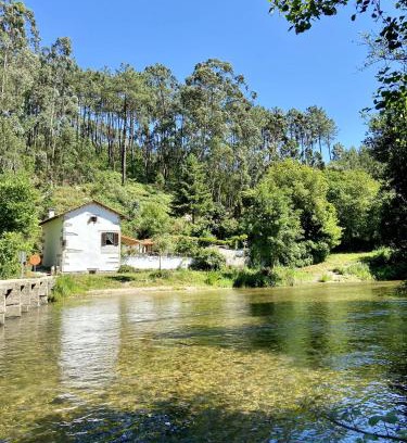 Castelo do Neiva Casa | Charming House in Castelo do Neiva with Lake View B