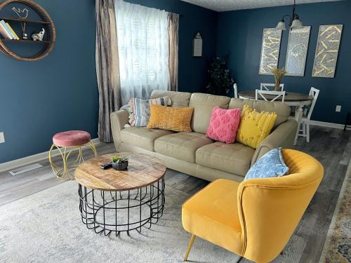 Sevierville Casa | Charming house in Sevierville Family friendly Quiet location Close to Wilderness