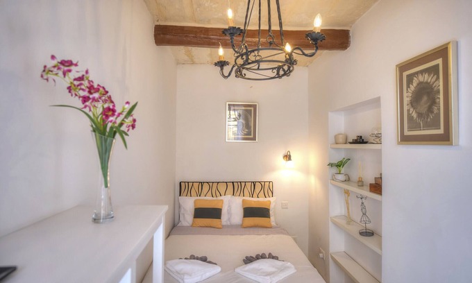 Valletta Chalet De Esquí | Charming house in the heart of Valletta CPAC1-3