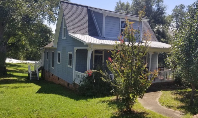 Mooresboro Casa | Charming House near Gardner Webb