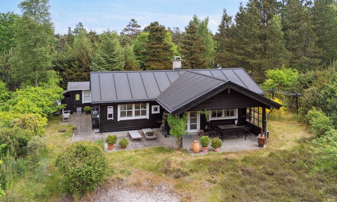 Rrvig Casa | Charming house near private beach and nature