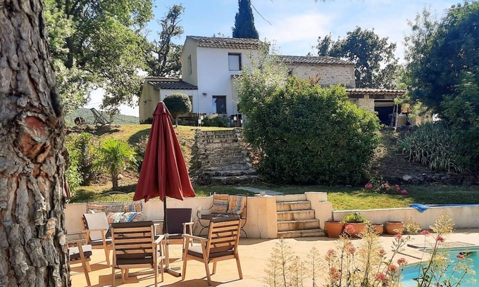 Grambois Casa | Encantadora casa rodeada de viñedos y el campo de Luberon.
