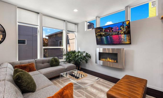 Atlantic Casa | Charming house with 3 bedrooms and 3.5 bathrooms in the heart of Seattle.